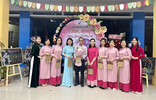 Công đoàn Trường MN Việt Hưng chúc mừng sinh nhật các đoàn viên quý 1/2024!